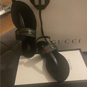 Gucci Black Sandals BRAND NEW Size 37 never worn